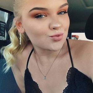 Meet your Posher, Deana